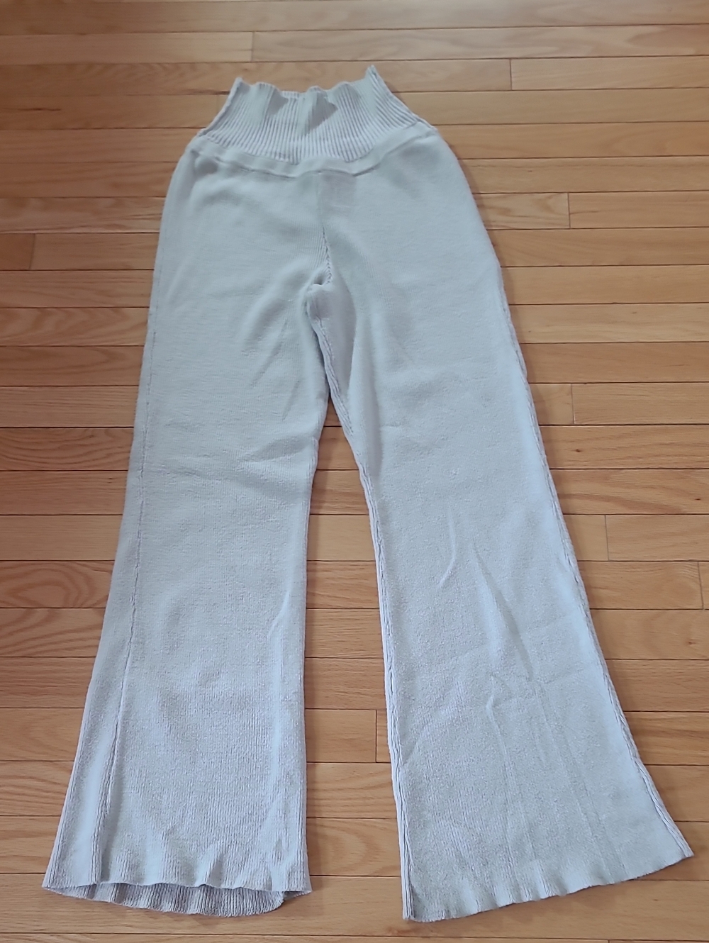 moon & madison Light Cream Knit Pants
